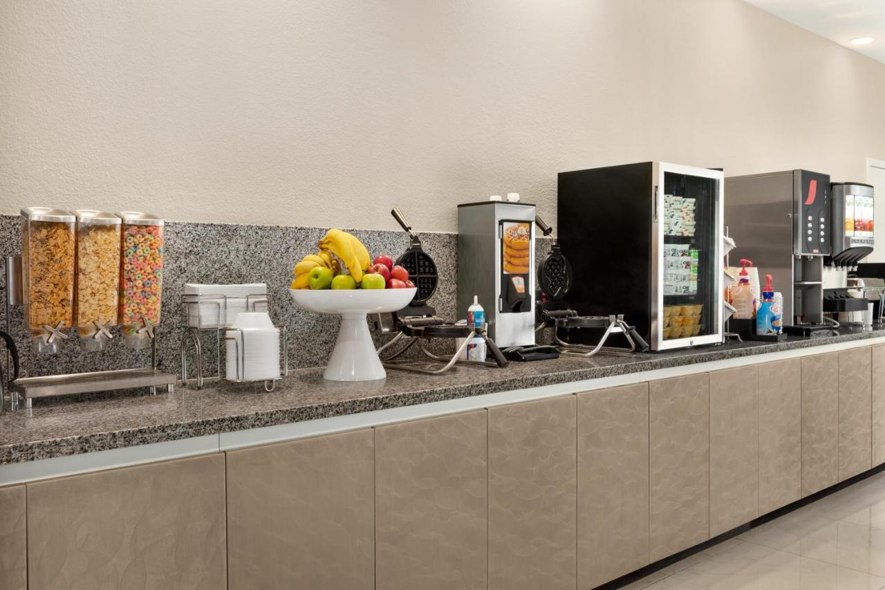 La Quinta By Wyndham Brownsville North Екстер'єр фото