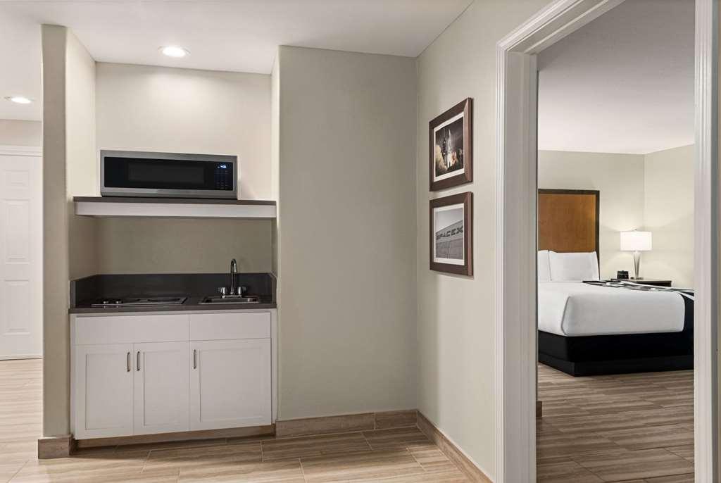La Quinta By Wyndham Brownsville North Номер фото